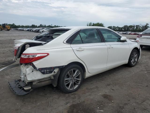 4T1BF1FK4HU280883 - 2017 TOYOTA CAMRY LE WHITE photo 3