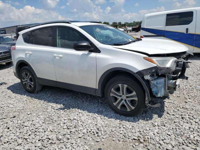 2T3BFREVXHW588285 - 2017 TOYOTA RAV4 LE WHITE photo 4