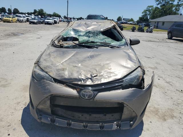 5YFBURHE1JP771429 - 2018 TOYOTA COROLLA L 棕色 照片 5