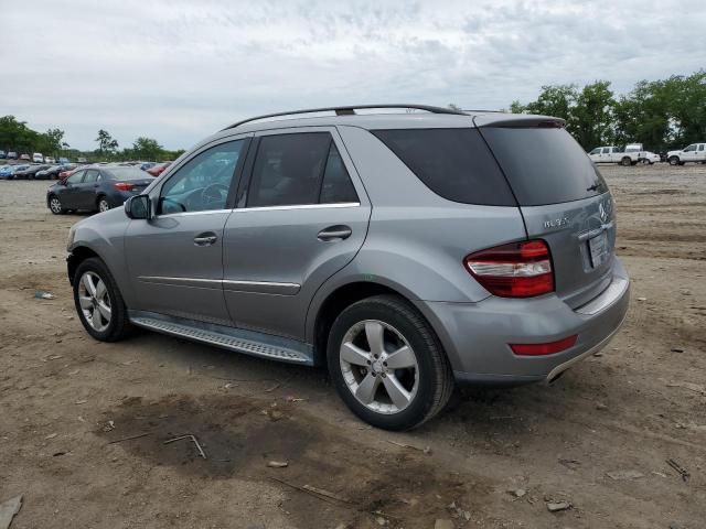 4JGBB8GB5AA607785 - 2010 MERCEDES-BENZ ML 350 4MATIC SILVER photo 2