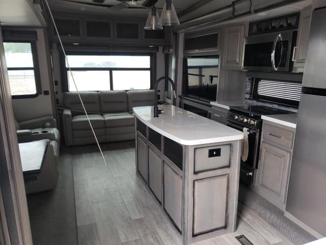 4YDF31220M4704670 - 2021 KYRV TRAILER WHITE photo 6