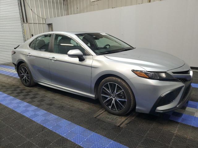 4T1G11AK9RU871336 - 2024 TOYOTA CAMRY SE NIGHT SHADE SILVER photo 4