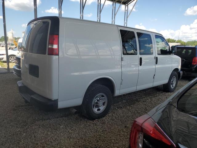 1GCWGAFF9G1243608 - 2016 CHEVROLET EXPRESS G2 WHITE photo 3