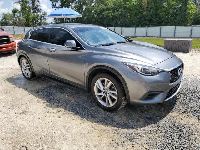 SJKCH5CP2JA053125 - 2018 INFINITI QX30 BASE GRAY photo 4