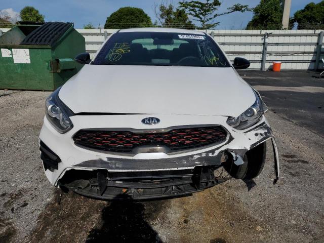 3KPF34AD3ME384315 - 2021 KIA FORTE GT LINE WHITE photo 5