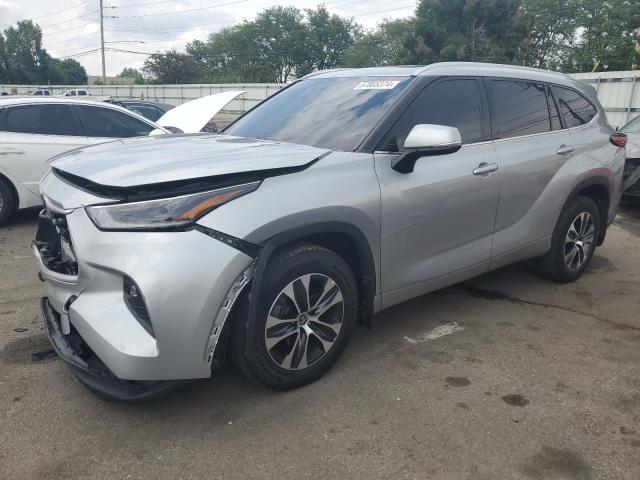 5TDGZRBH9MS128882 - 2021 TOYOTA HIGHLANDER XLE SILVER photo 1