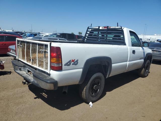 1GTHK24U42E304038 - 2002 GMC SIERRA K2500 HEAVY DUTY WHITE photo 3