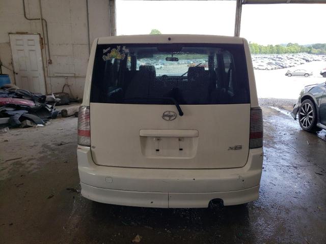 JTLKT324564052912 - 2006 TOYOTA SCION XB WHITE photo 6