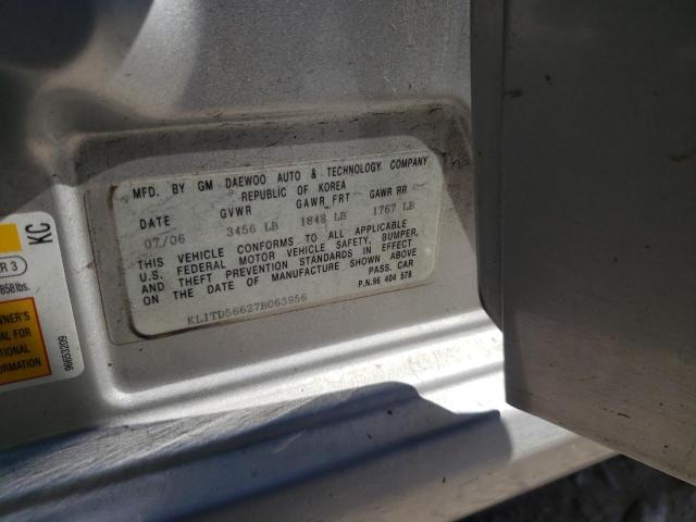 KL1TD56627B063956 - 2007 CHEVROLET AVEO BASE SILVER photo 10