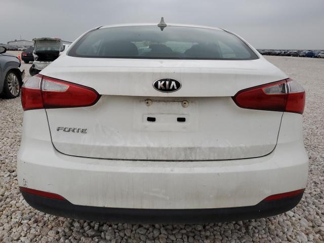 KNAFK4A65G5496633 - 2016 KIA FORTE LX WHITE photo 6