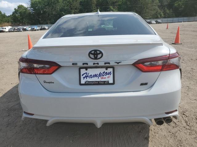 4T1G11AK5PU164067 - 2023 TOYOTA CAMRY SE NIGHT SHADE WHITE photo 6