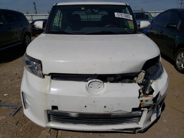 JTLZE4FE4CJ015946 - 2012 TOYOTA SCION XB WHITE photo 9