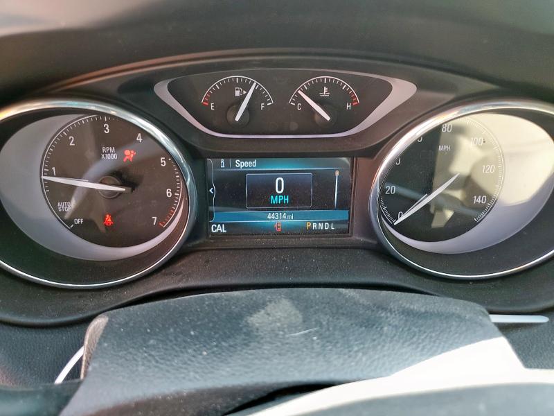 LRBFXBSA4KD111524 - 2019 BUICK ENVISION PREFERRED 银色 照片 9