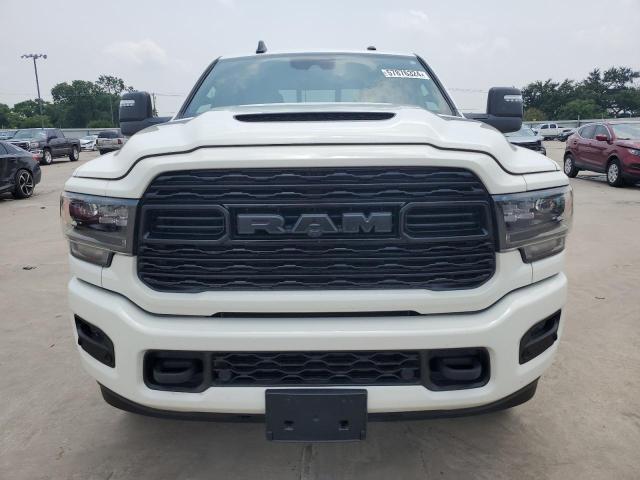 3C6UR5SL0RG145986 - 2024 RAM 2500 LIMITED WHITE photo 5