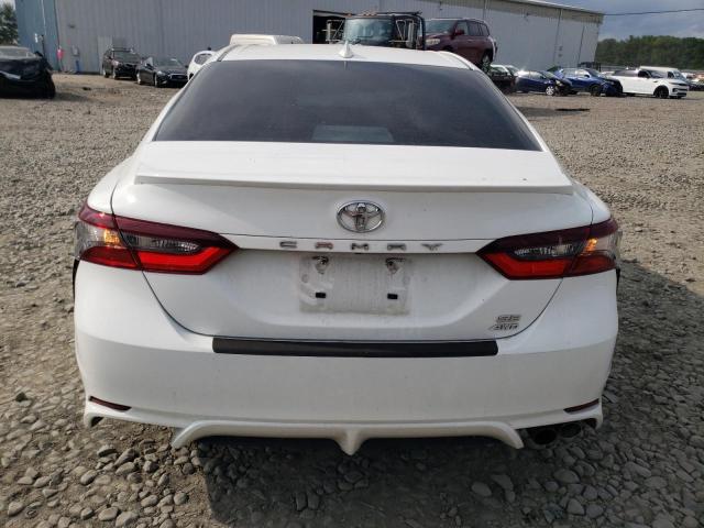 4T1G11BK7PU076846 - 2023 TOYOTA CAMRY SE NIGHT SHADE WHITE photo 6