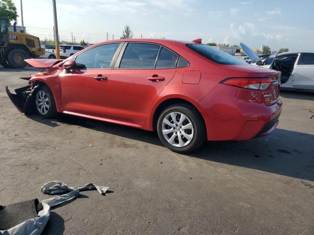 5YFEPRAE8LP051319 - 2020 TOYOTA COROLLA LE წითელი ფოტო 2