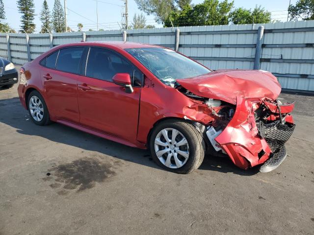 5YFEPRAE8LP051319 - 2020 TOYOTA COROLLA LE წითელი ფოტო 4