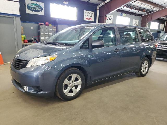 2017 TOYOTA SIENNA, null