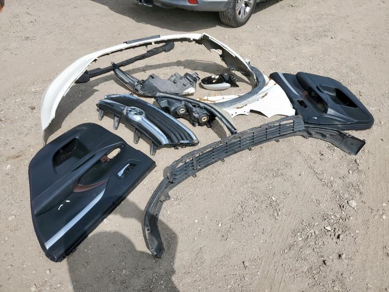 5TDKKRFH4FS079764 - 2015 TOYOTA HIGHLANDER XLE WHITE photo 13