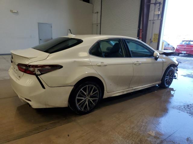 4T1G11AK3PU734714 - 2023 TOYOTA CAMRY SE NIGHT SHADE WHITE photo 3