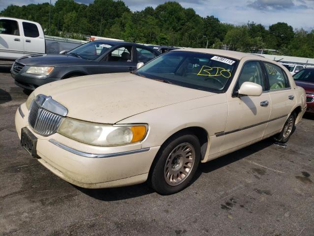 1LNFM83WXWY728900 - 1998 LINCOLN TOWN CARTIER TAN photo 1