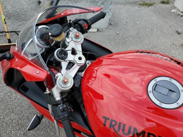 SMTA01YK3FJ683350 - 2015 TRIUMPH MOTORCYCLE DAYTONA 675 RED photo 5