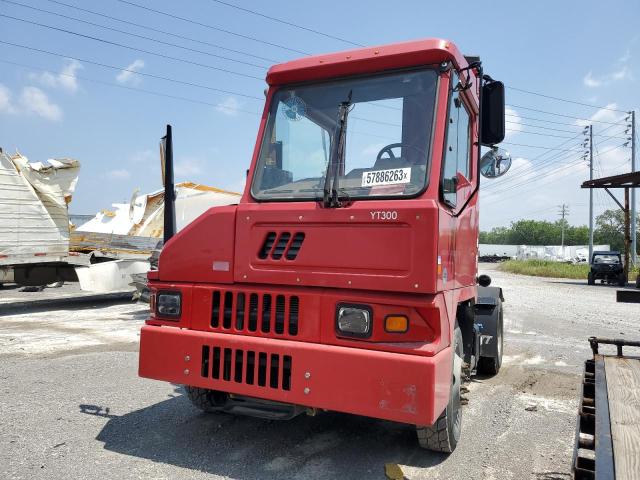 11VJ813A2HA000262 - 2017 KALMAR YARD TRUCK RED photo 2