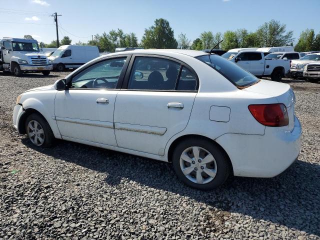 KNADH4A35B6932878 - 2011 KIA RIO BASE WHITE photo 2