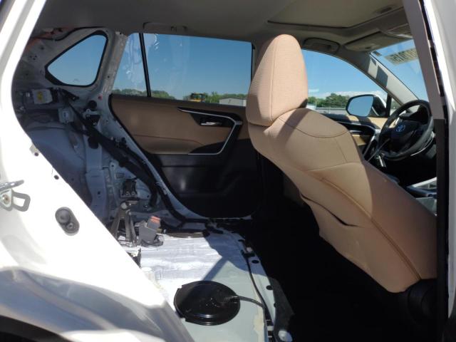 2T3W1RFV5MC140420 - 2021 TOYOTA RAV4 XLE WHITE photo 11