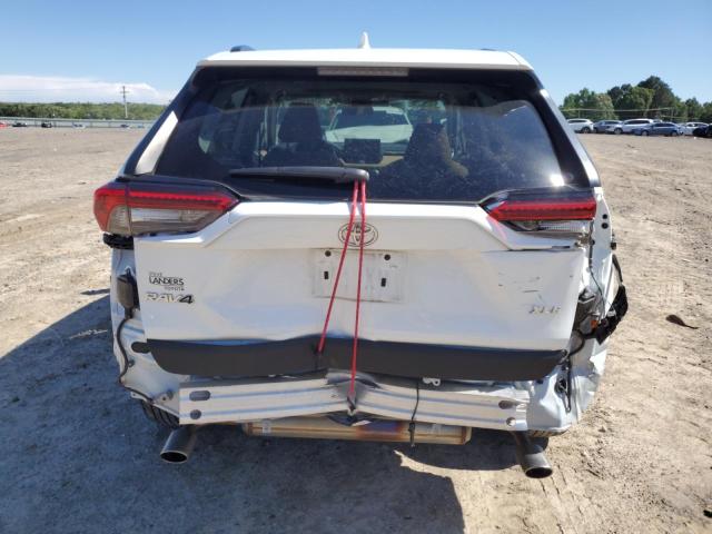 2T3W1RFV5MC140420 - 2021 TOYOTA RAV4 XLE WHITE photo 6