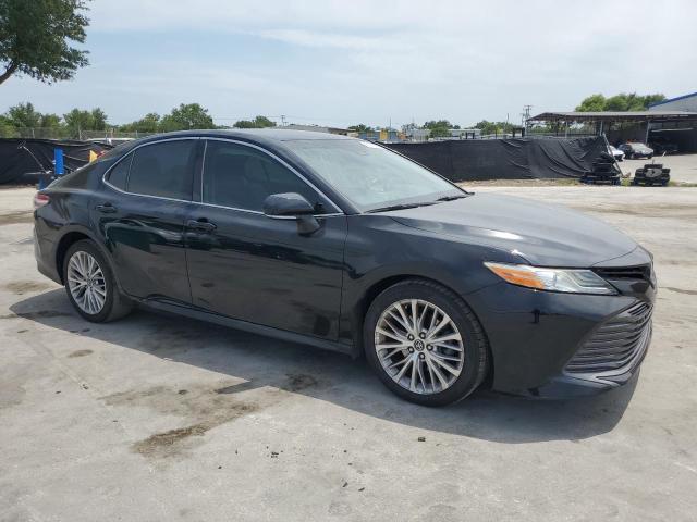 4T1B11HKXJU101909 - 2018 TOYOTA CAMRY L BLACK photo 4