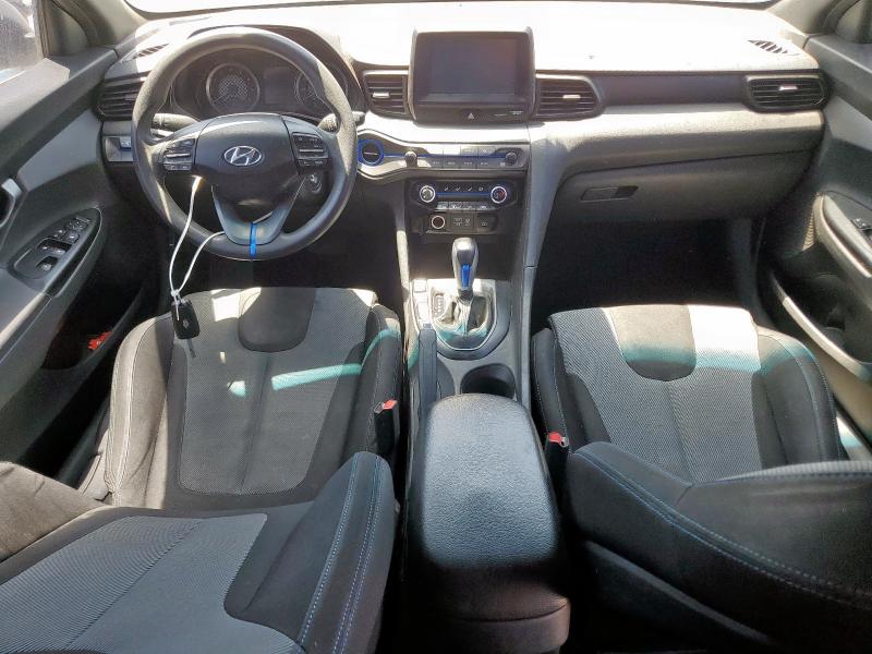 KMHTG6AF9KU017059 - 2019 HYUNDAI VELOSTER BASE GRAY photo 8