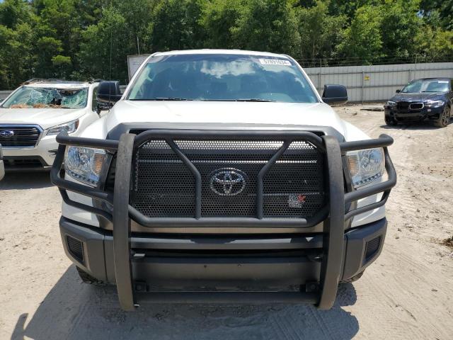 5TFRM5F15GX104140 - 2016 TOYOTA TUNDRA DOUBLE CAB SR/SR5 WHITE photo 5