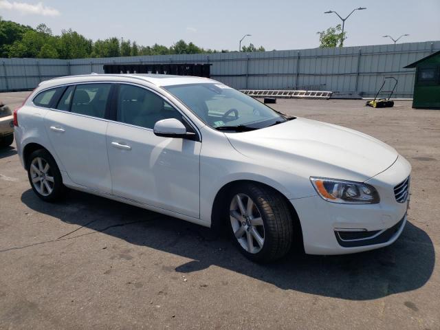 YV140MEK6H1336125 - 2017 VOLVO V60 T5 PREMIER WHITE photo 4