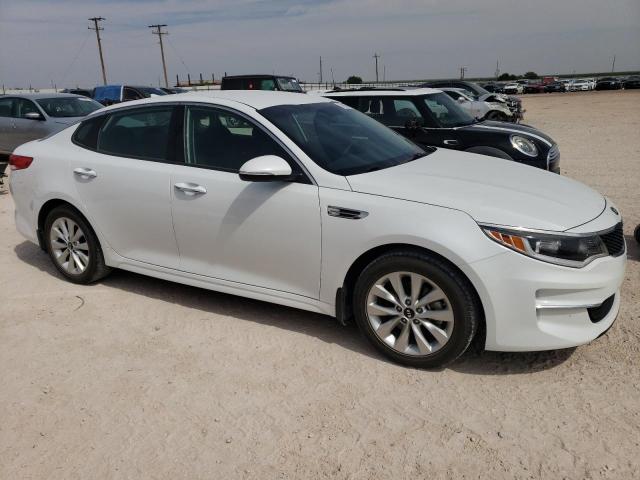 5XXGT4L38JG254977 - 2018 KIA OPTIMA LX WHITE photo 4