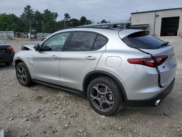 ZASPAKAN4M7D10805 - 2021 ALFA ROMEO STELVIO SPORT فضي صورة 2