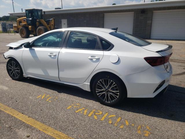 3KPF54AD0PE534895 - 2023 KIA FORTE GT LINE WHITE photo 2