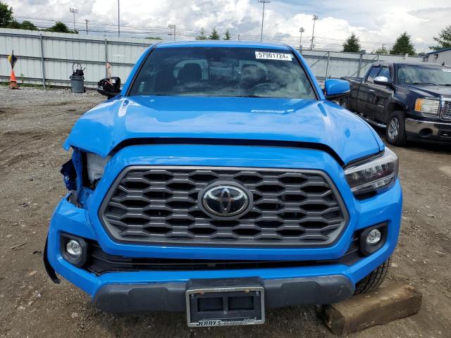 3TYCZ5ANXMT021844 - 2021 TOYOTA TACOMA DOUBLE CAB BLUE photo 5