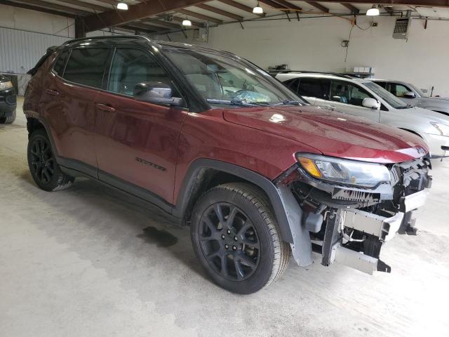 3C4NJDBB2NT182240 - 2022 JEEP COMPASS LATITUDE BURGUNDY photo 4