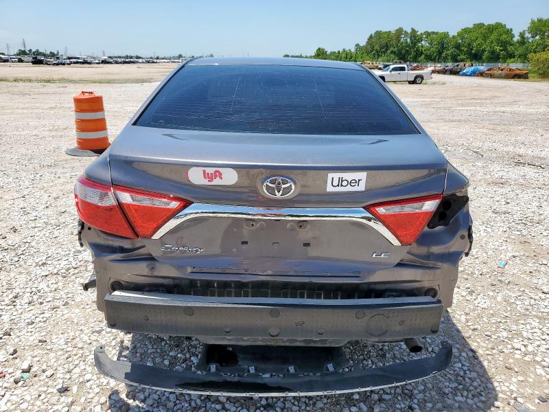 4T1BF1FK1HU291257 - 2017 TOYOTA CAMRY LE 灰色 照片 6