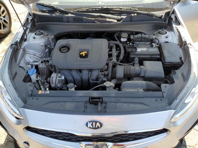 3KPF34AD2KE029424 - 2019 KIA FORTE GT LINE SILVER photo 11