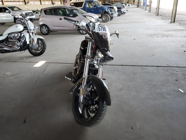 5VPCB26D473008044 - 2007 VICTORY MOTORCYCLES KINGPIN შავი ფოტო 2