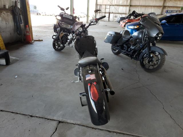 5VPCB26D473008044 - 2007 VICTORY MOTORCYCLES KINGPIN შავი ფოტო 4