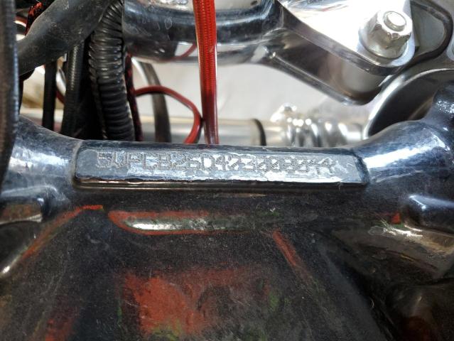 5VPCB26D473008044 - 2007 VICTORY MOTORCYCLES KINGPIN შავი ფოტო 9