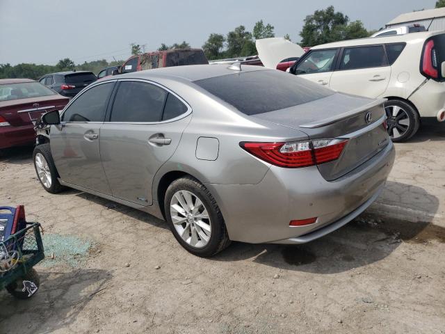 JTHBW1GG2F2090019 - 2015 LEXUS ES 300H SILVER photo 2