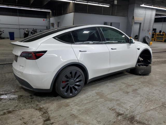 7SAYGDEF3RA307180 - 2024 TESLA MODEL Y WHITE photo 3