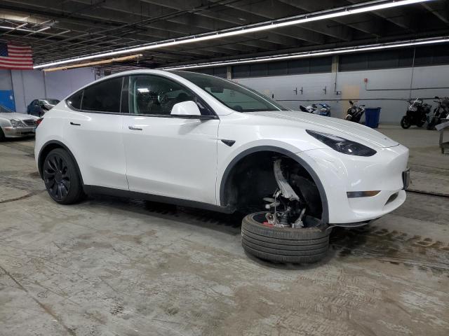 7SAYGDEF3RA307180 - 2024 TESLA MODEL Y WHITE photo 4
