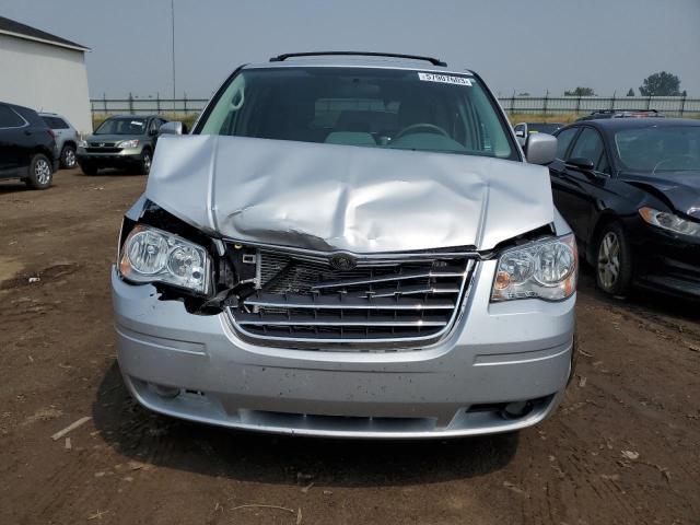 2A4RR5D19AR113010 - 2010 CHRYSLER TOWN & COU TOURING 银色 照片 5