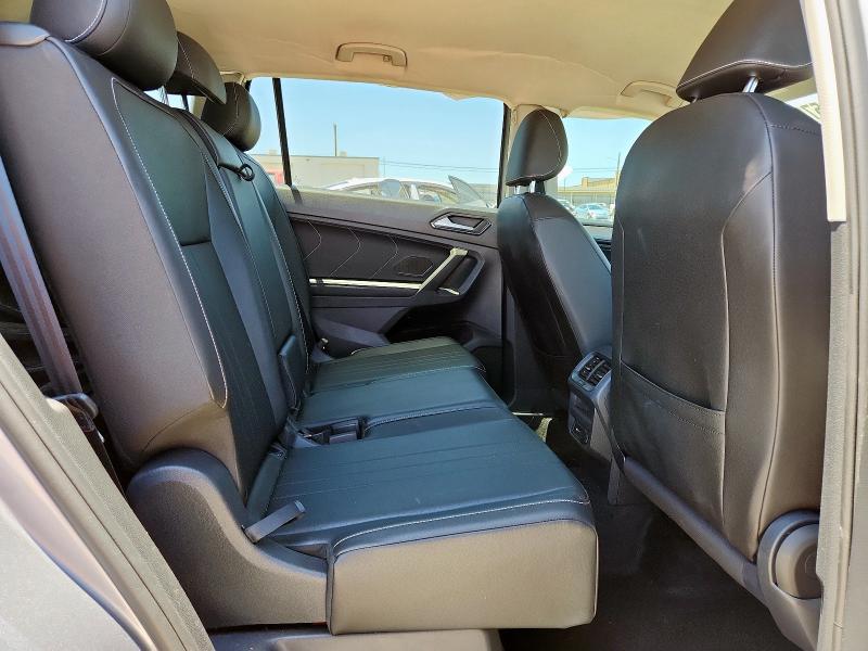 3VV3B7AX4PM054776 - 2023 VOLKSWAGEN TIGUAN SE Silber Foto 11