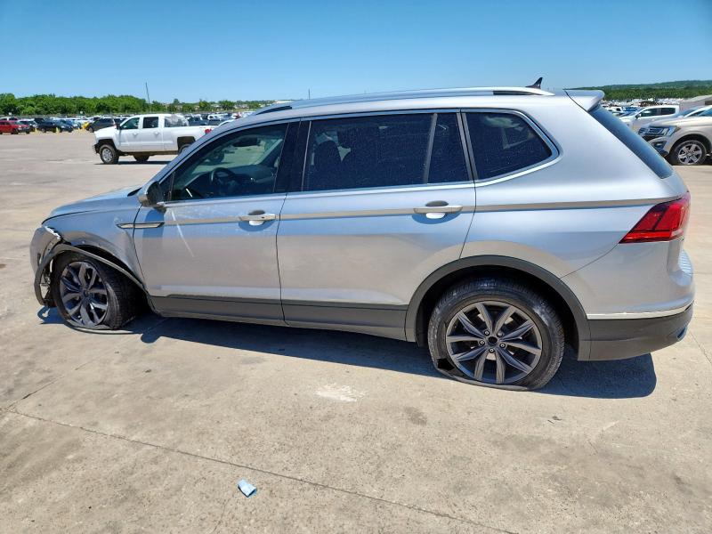 3VV3B7AX4PM054776 - 2023 VOLKSWAGEN TIGUAN SE Silber Foto 2